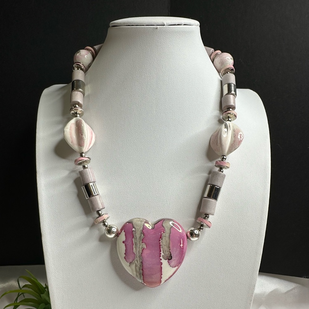 Vintage 80"s porcelain Pink White Shiny Heart Necklace.